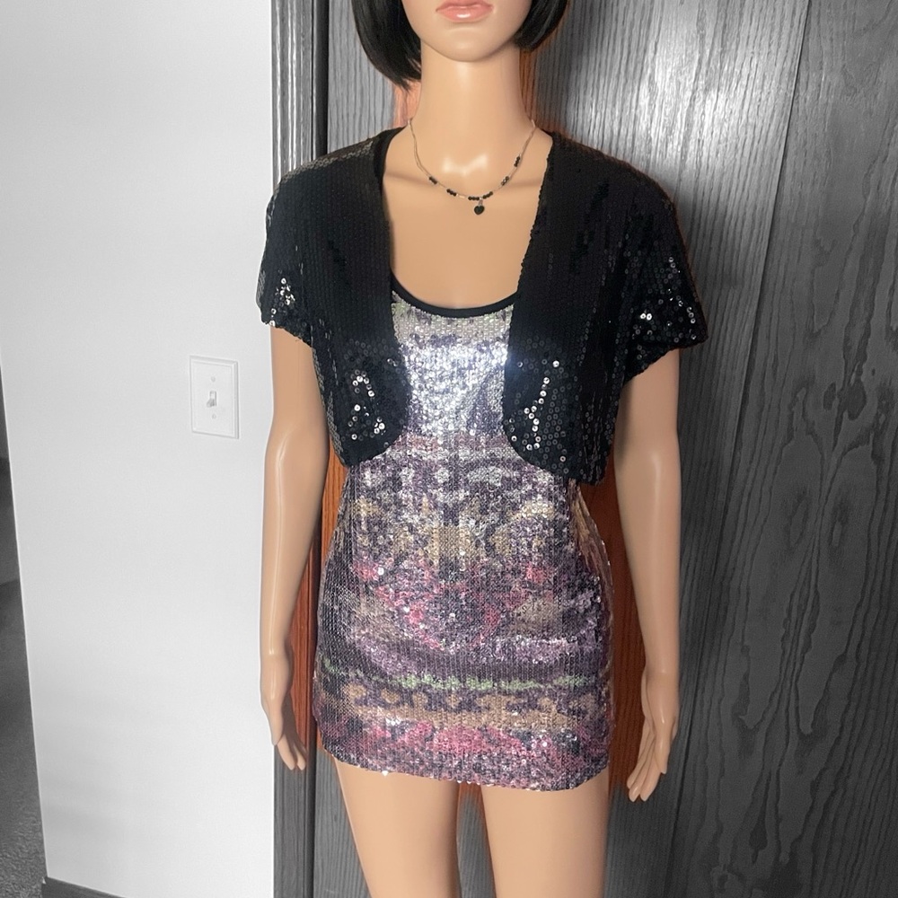 EUC/ ING SEQUIN Holiday Top